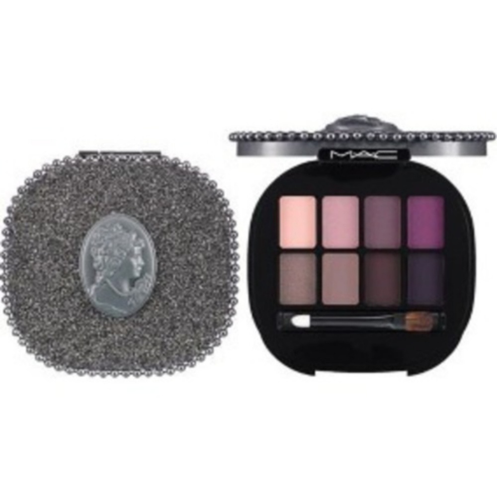MAC Keepsakes Plum Eyeshadow palette